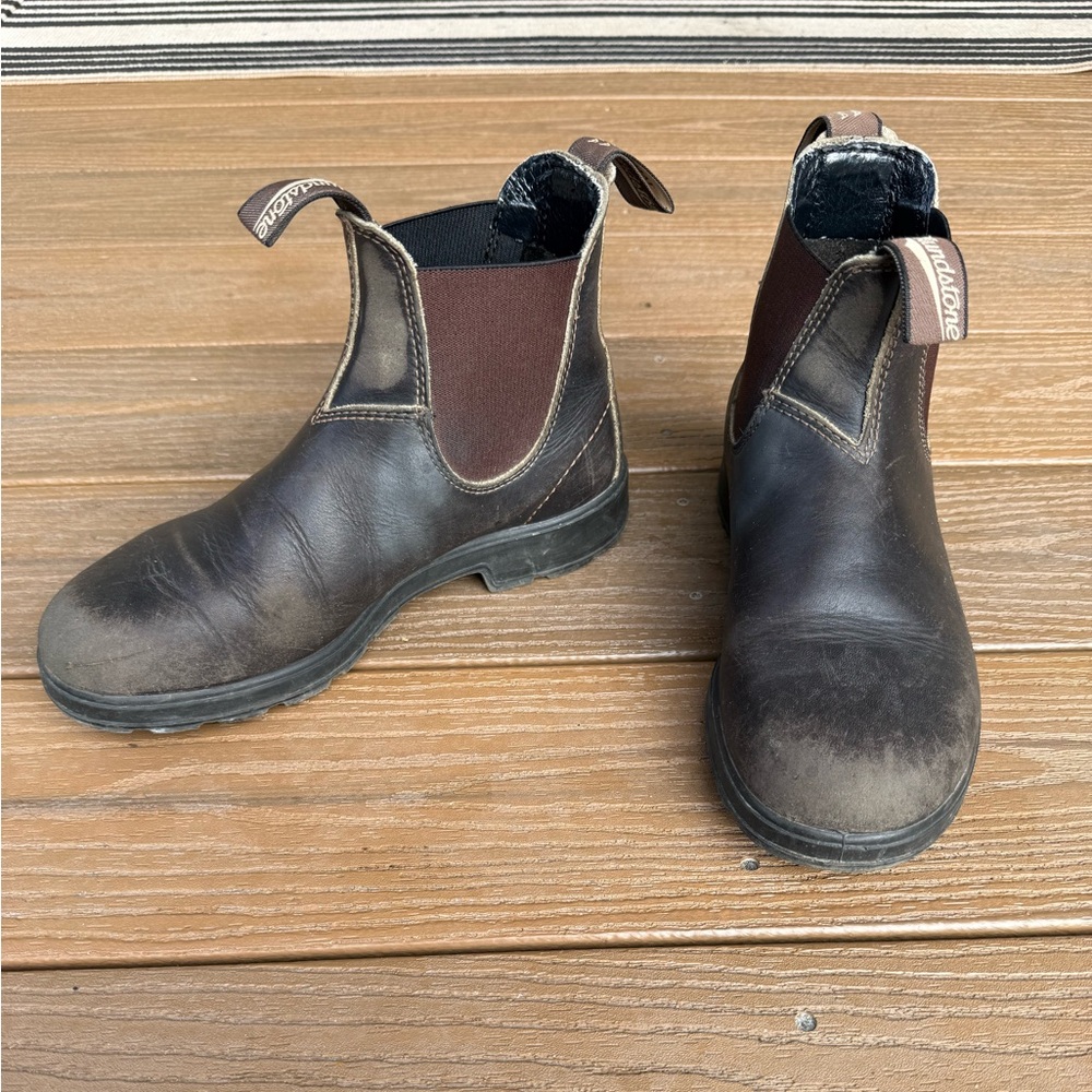 Blundstones women’s size 8 (AUS size 5)